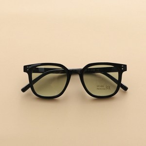 MyKids-Usa Kids Boy And Girl Simple Style Fashion Sunglasses Decoration - 1 of 3
