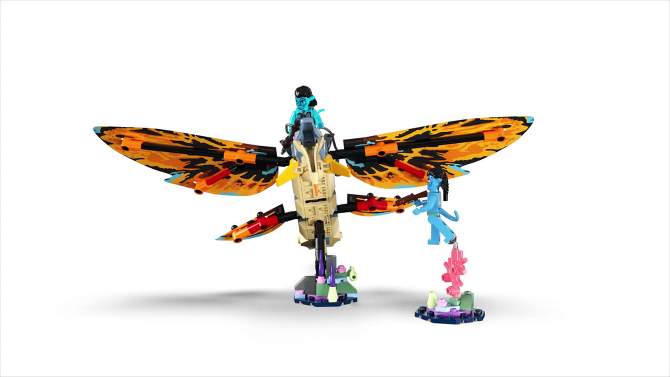 LEGO Avatar: The Way of Water Skimwing Adventure Collectible Set 75576, 2 of 8, play video