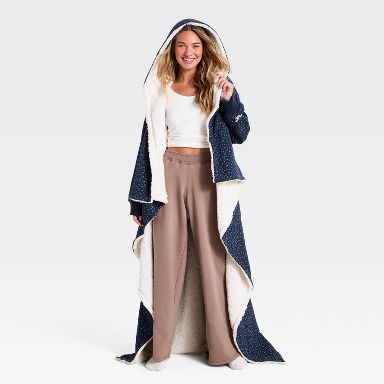 Ditsy Floral Hooded Throw Blanket Navy Blue - The Hollister Collection at Target