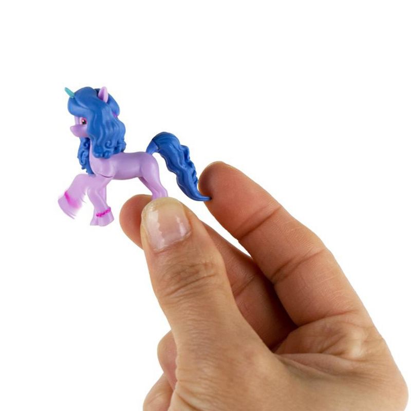 Super Impulse World's Smallest My Little Pony | Izzy Moonbow, 2 of 4