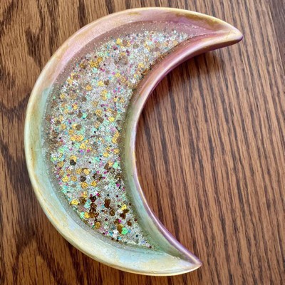 How to Make Your Own STMT DIY Resin Jewelry Dish