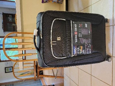 Swiss Gear Valise souple 24 po Elite – Bentley