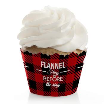 Big Dot of Happiness Flannel Fling Before the Ring - Buffalo Plaid Bachelorette Party Decorations - Party Cupcake Wrappers - Set of 12