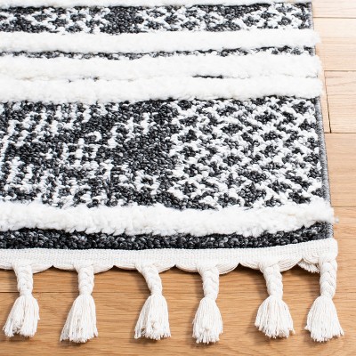 Braided Black Diamond Shag Synthetic Area Rug 5'3" x 7'6"