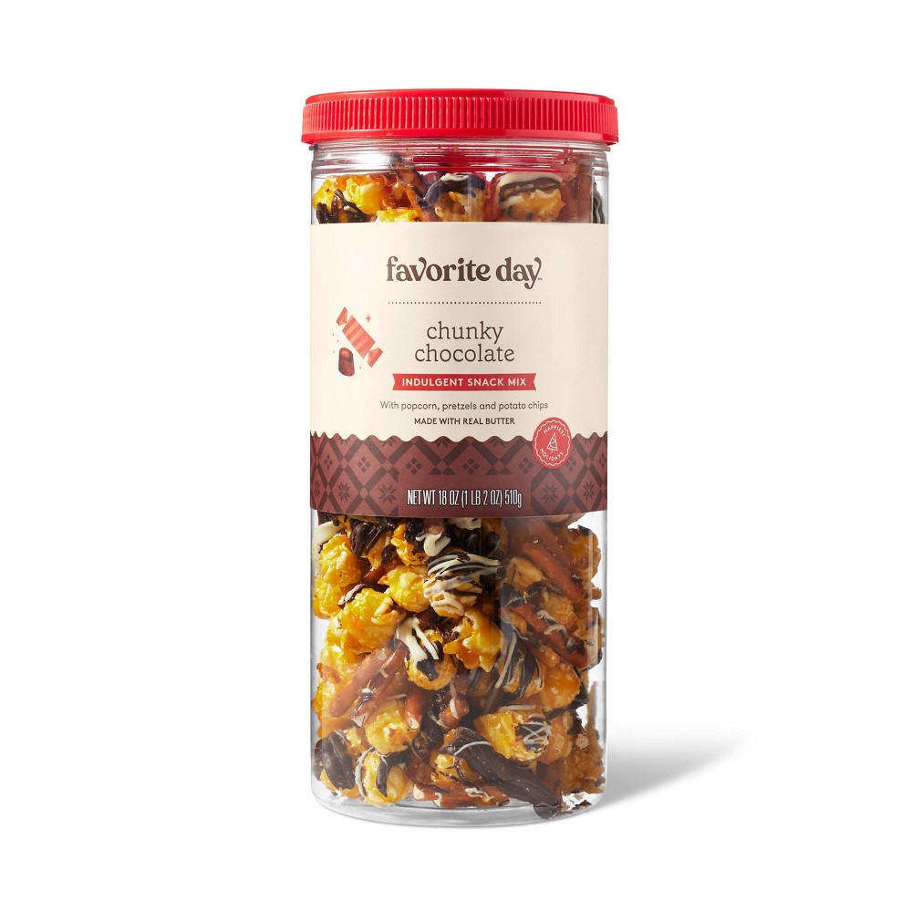 Chunky Chocolate Popcorn - 18oz - Favorite Day (best by August 8, 2023)