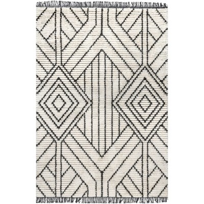 Nuloom Tatiana Soft Shaggy Textured Modern Diamond Fringe Indoor Area Rug