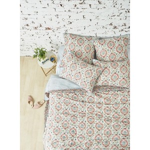carol & frank Freddie Hibiscus King Quilt - 1 of 2