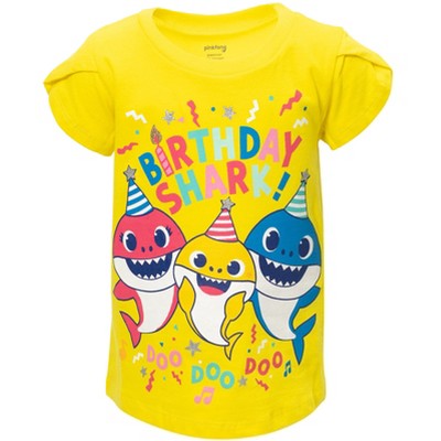 Pinkfong Baby Shark Daddy Mommy Graphic T-Shirt Yellow 