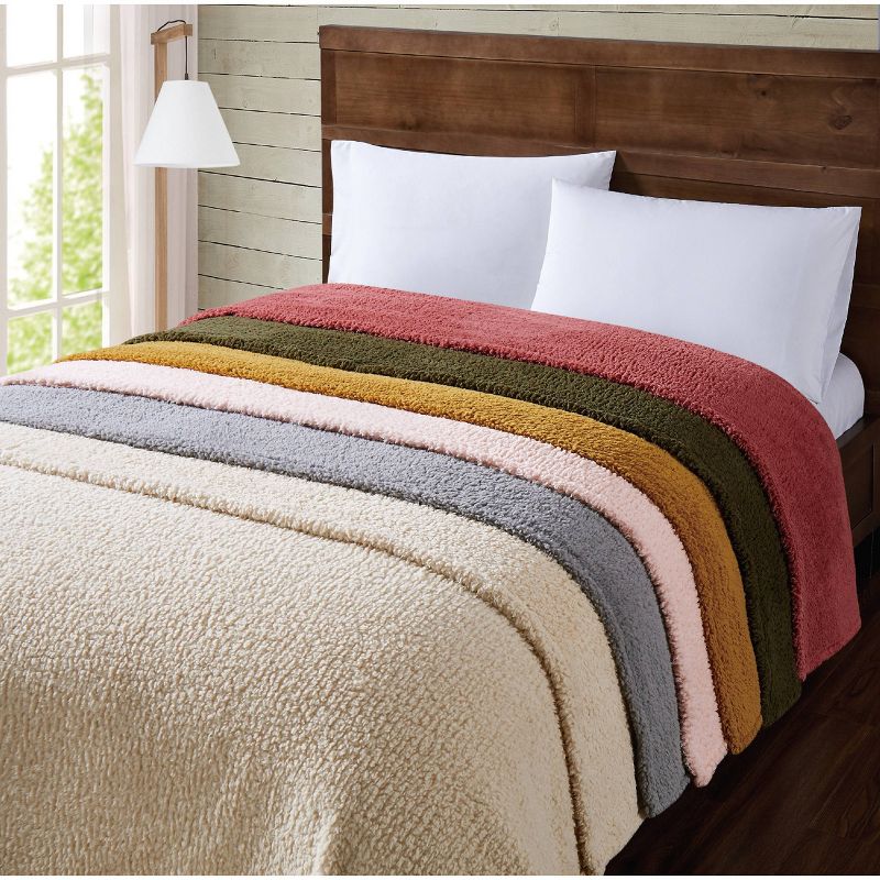Marshmallow Faux Shearling Bed Blanket - Brooklyn Loom, 4 of 8