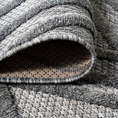 Dark Gray Geometric Synthetic 4' x 6' Reversible Rug