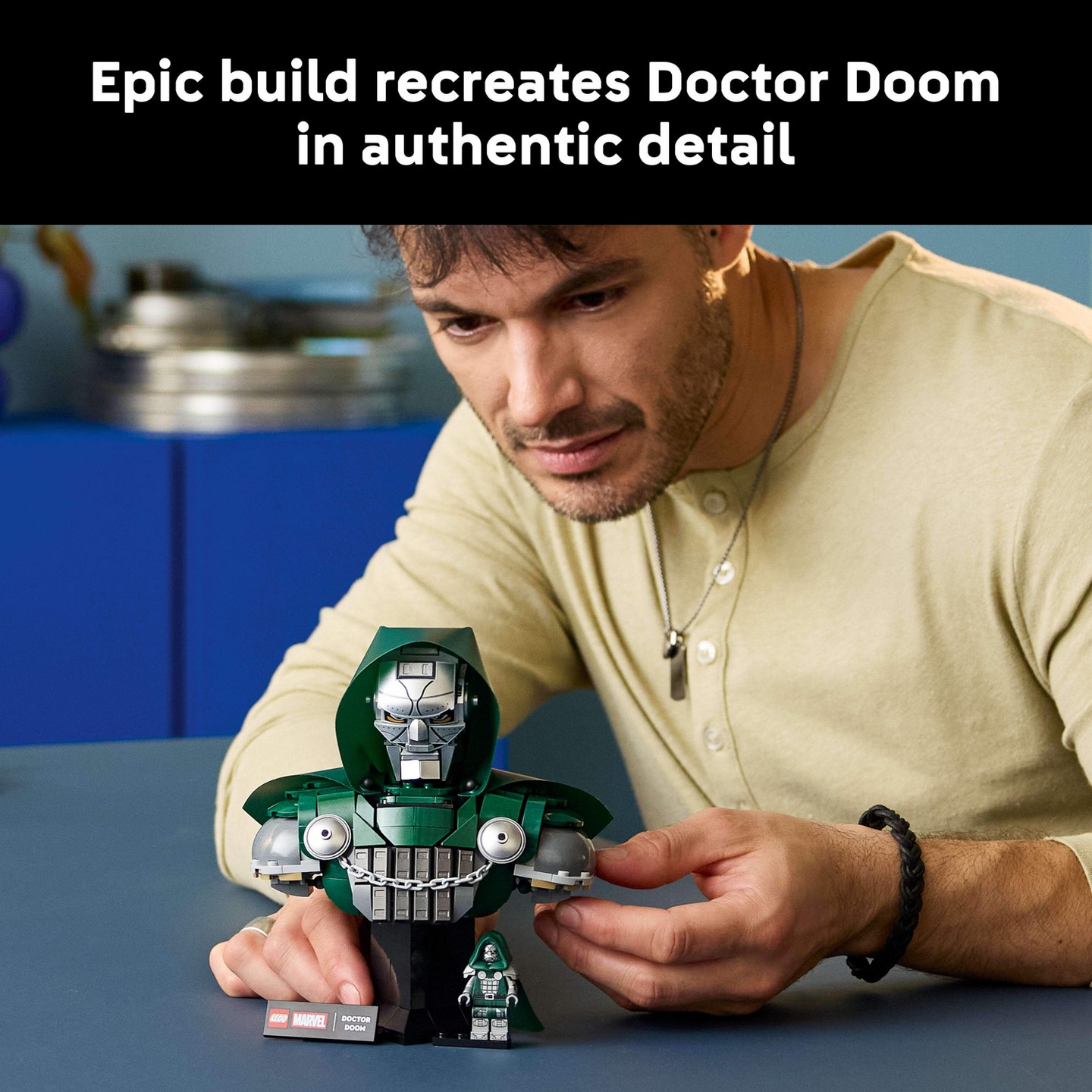 Детский конструктор LEGO Marvel Doctor Doom Bust Building Set 76345 — фото 3
