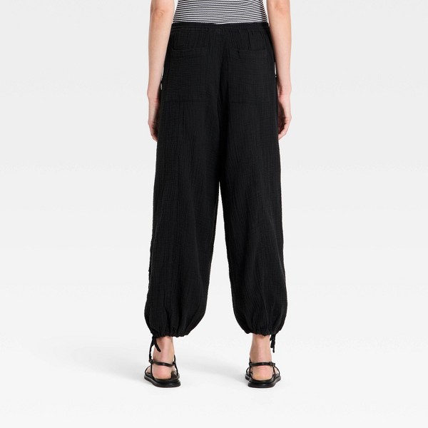 Pantalones holgados de tiro regular con puño y elástico para mujer - Universal Thread™ 2