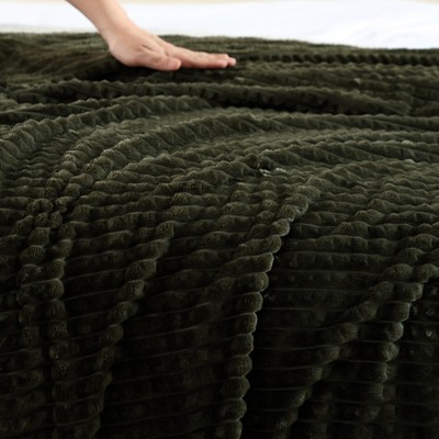 Green Textured Plush Fleece Throw Blanket, 50" x 60"