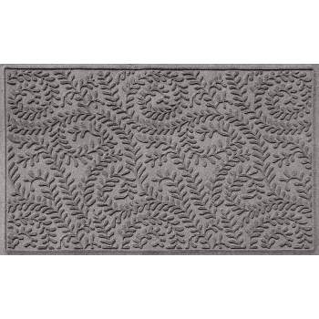 Indoor/ Outdoor River Stone Gray and White Doormat