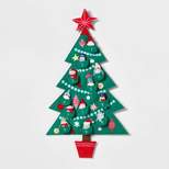 32" Fabric Christmas Tree with Birds Hanging Advent Calendar Green - Wondershop™