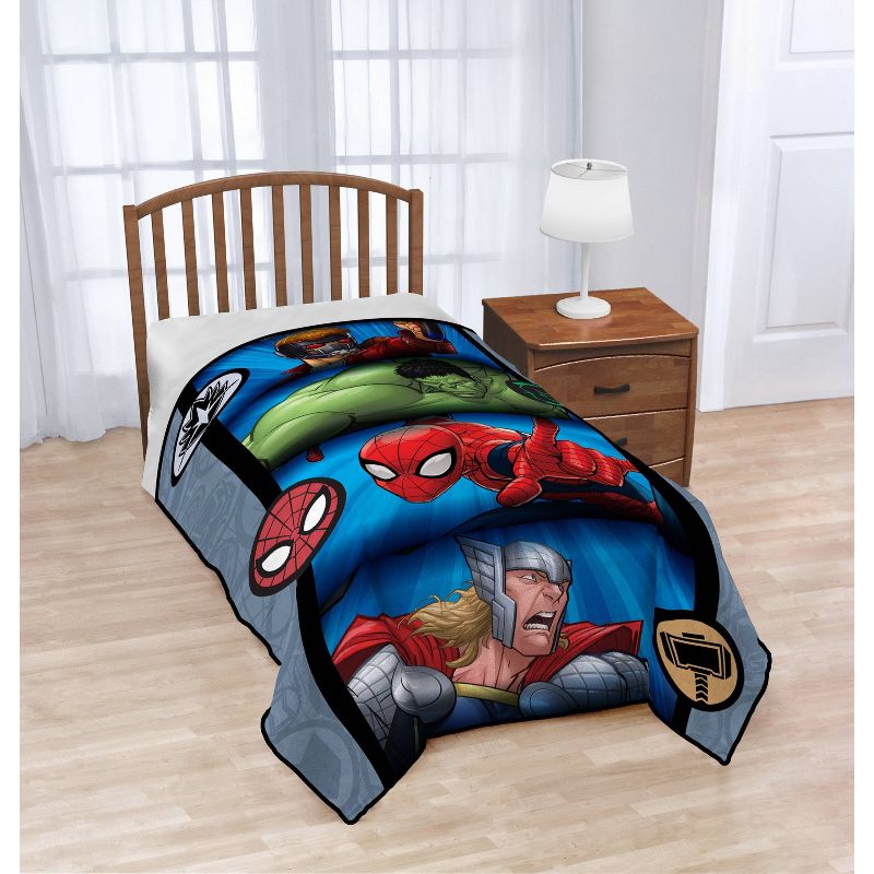 Marvel Avengers Full Bed Kids&#39; Blanket Gray, 3 of 5