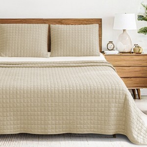 FIONECA 3-Piece All-Season Jersey Knit Quilt Set – T-Shirt Soft, Wrinkle-Resistant Bedding (Quilt + Shams) - 1 of 4