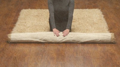 Natural 6' x 9' Handmade Wool Flokati Rug