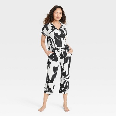 Women's Beautifully Soft Short Sleeve Notch Collar Top and Pants Pajama Set  