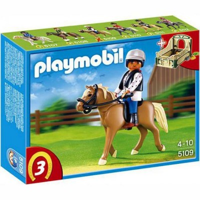 horse and stable set