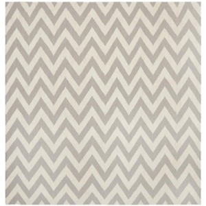 Dhurries DHU557 Hand Woven Flat Weave Indoor Rugs - Safavieh - 1 of 4
