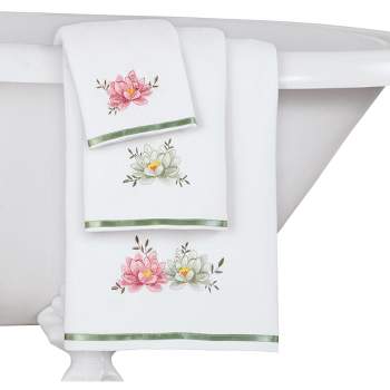 Collections Etc 3-Piece Lotus Embroidered Bath Towel Set