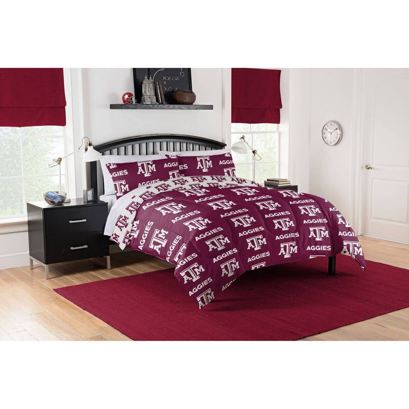 NCAA Texas A&M Aggies Rotary Bed Set, 1 of 4