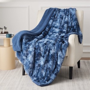 Bedsure- Cloud Soft PV Blanket ,Comfy Plush and Furry Faux Fur - 1 of 4
