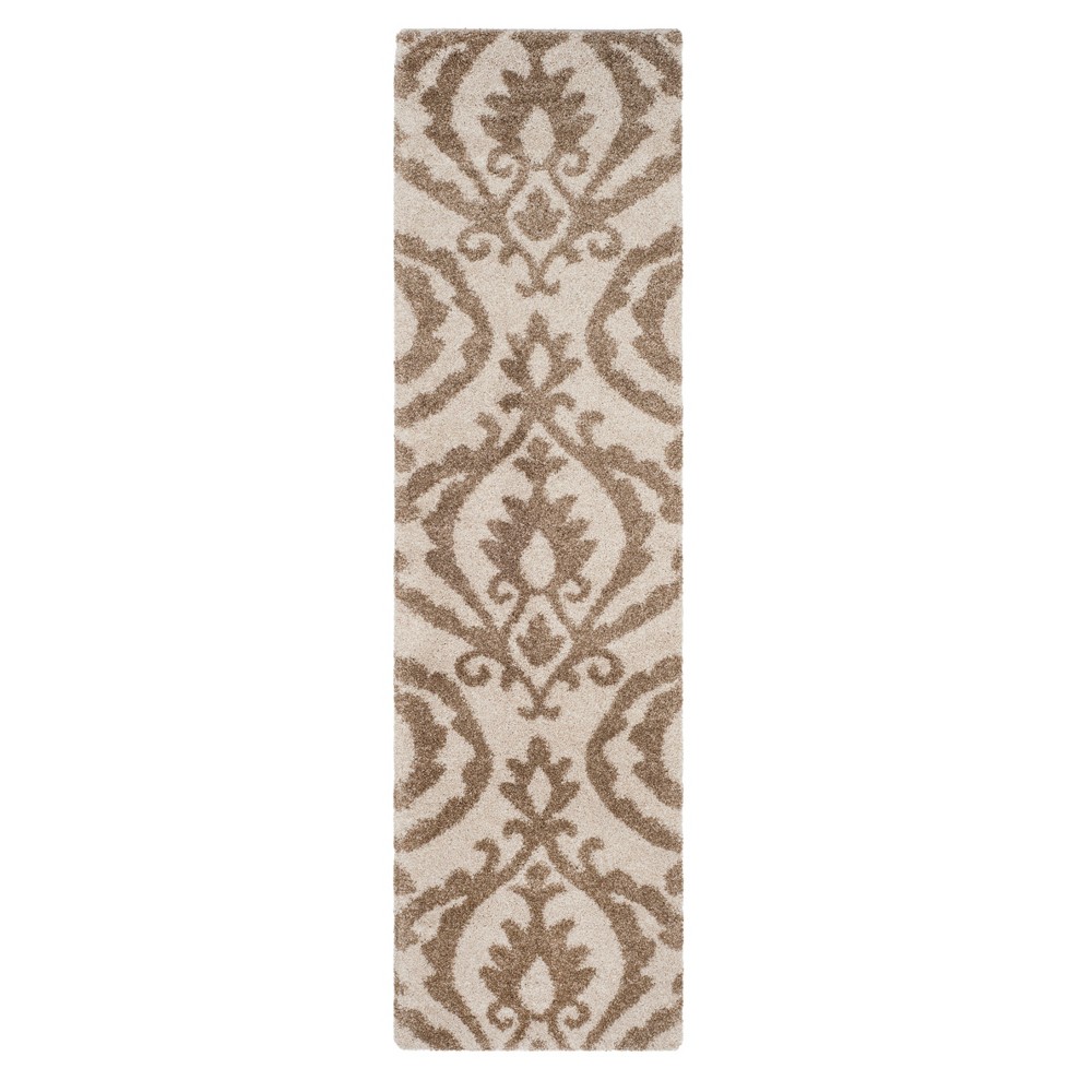 Cream/Beige Damask Loomed Runner 2'3inx8' - Safavieh