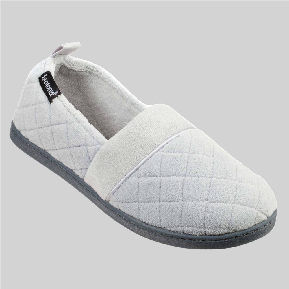 Isotoner Women's Diamond Quilted Microterry Closed-Back Slippers - Light Gray M