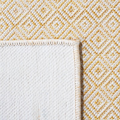 Hampton Yellow Square Indoor/Outdoor Polypropylene Rug