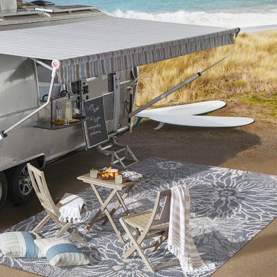 Modern Floral Gray Synthetic 5' x 8' Indoor/Outdoor Area Rug