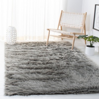 Gray Faux Sheepskin 5' x 7' Rectangular Area Rug