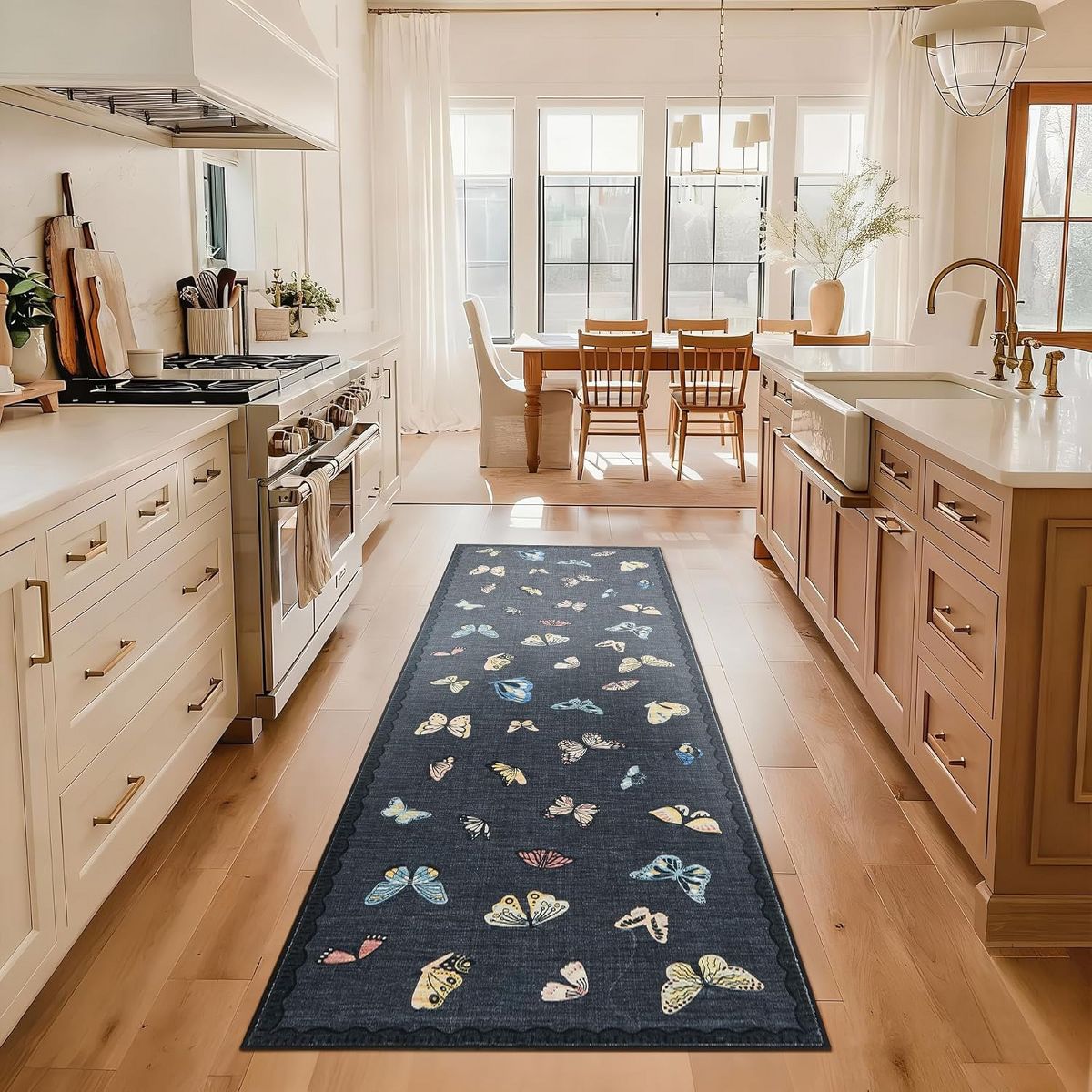 Washable Plush Floor Rug with Non-Slip Butterfly Design, Velvet Runner Carpet, Foldable, Easy Care for Bedroom, Living Room, Entryway