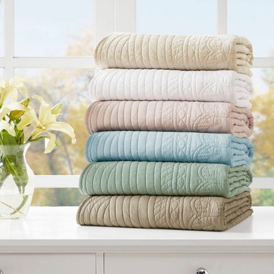 Oversized Blue Cotton Fill Quilted Throw with Scalloped Edges