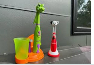 Brusheez® Kids' Electric Toothbrush Set - Luna the Llama