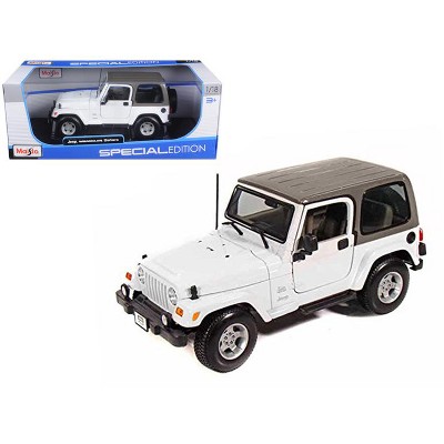 Jeep Wrangler Sahara White 1/18 Diecast Model Car by Maisto