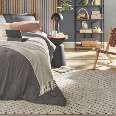 Cozy Modern Black and White Abstract 5' x 7' Area Rug