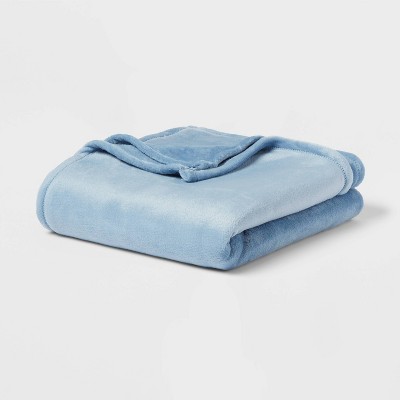 Twin/Twin XL Solid Plush Bed Blanket Light Blue - Room Essentials™
