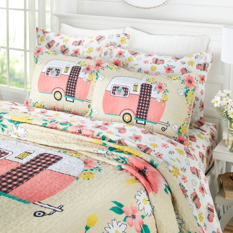 The Lakeside Collection Floral Camper Bedding Ensemble, 2 of 5