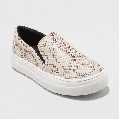 target womens slip on shoes