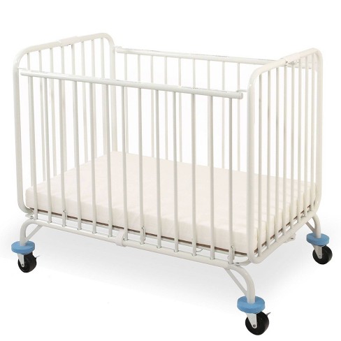 Target baby 2024 portable crib