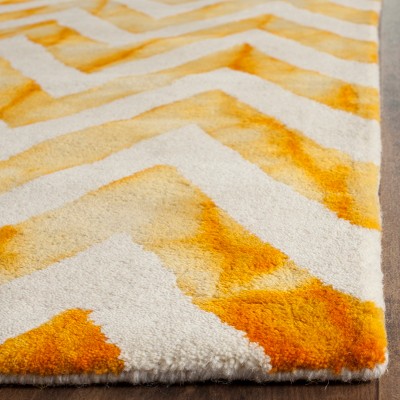 Elegant Ivory and Gold Hand-tufted Wool Runner Rug, 2'3" x 8'