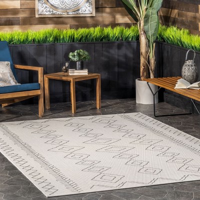 Serna Ivory Moroccan 3'x5' Easy Care Synthetic Rug