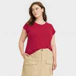 Women's Fitted Short Sleeve T-Shirt - Universal Thread™