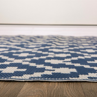 Navy and White Geometric Reversible Synthetic Rug 3' x 5'