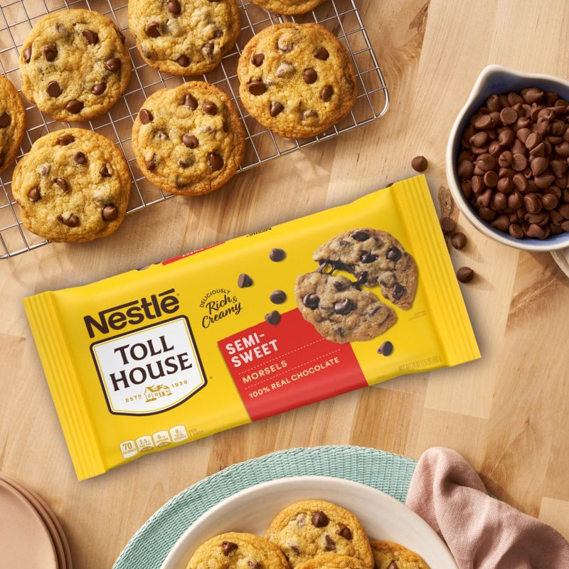 Nestle Toll House Semi-Sweet Chocolate Chips - 24oz, 6 of 17