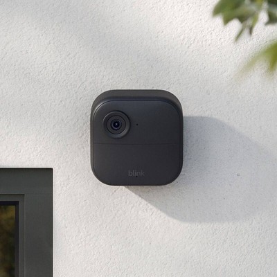 Blink Outdoor 4 - Battery-Powered Smart Security 3-Camera System