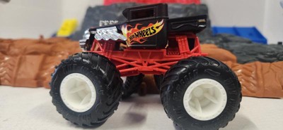 Hot Wheels Monster Trucks Arena Smashers Bone Shaker Ultimate Crush Yard  Playset : Target