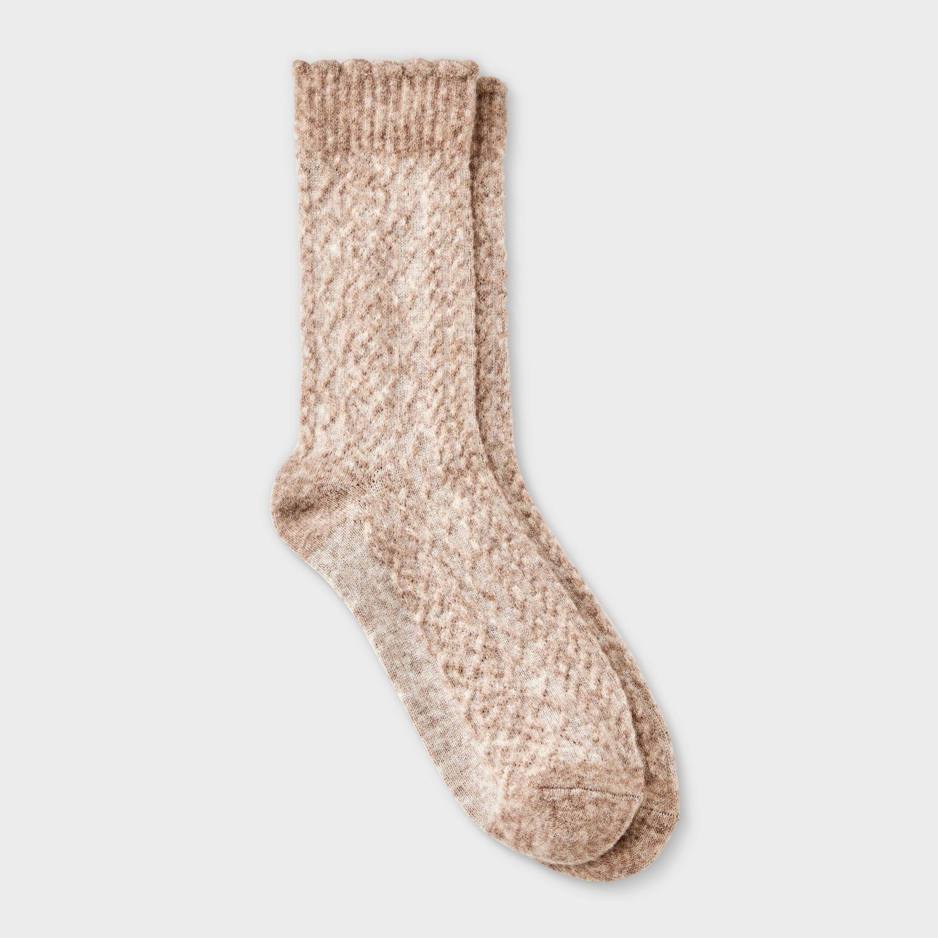 Women's Braided Cable Cider Blush Crew Socks - Universal Thread™ Oatmeal 4-10